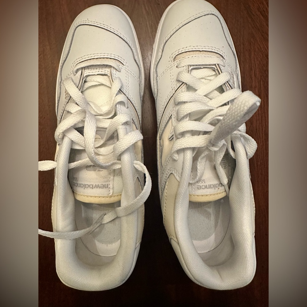 Iconic New Balance 550 White Beige Sneakers - Picture 3 of 7